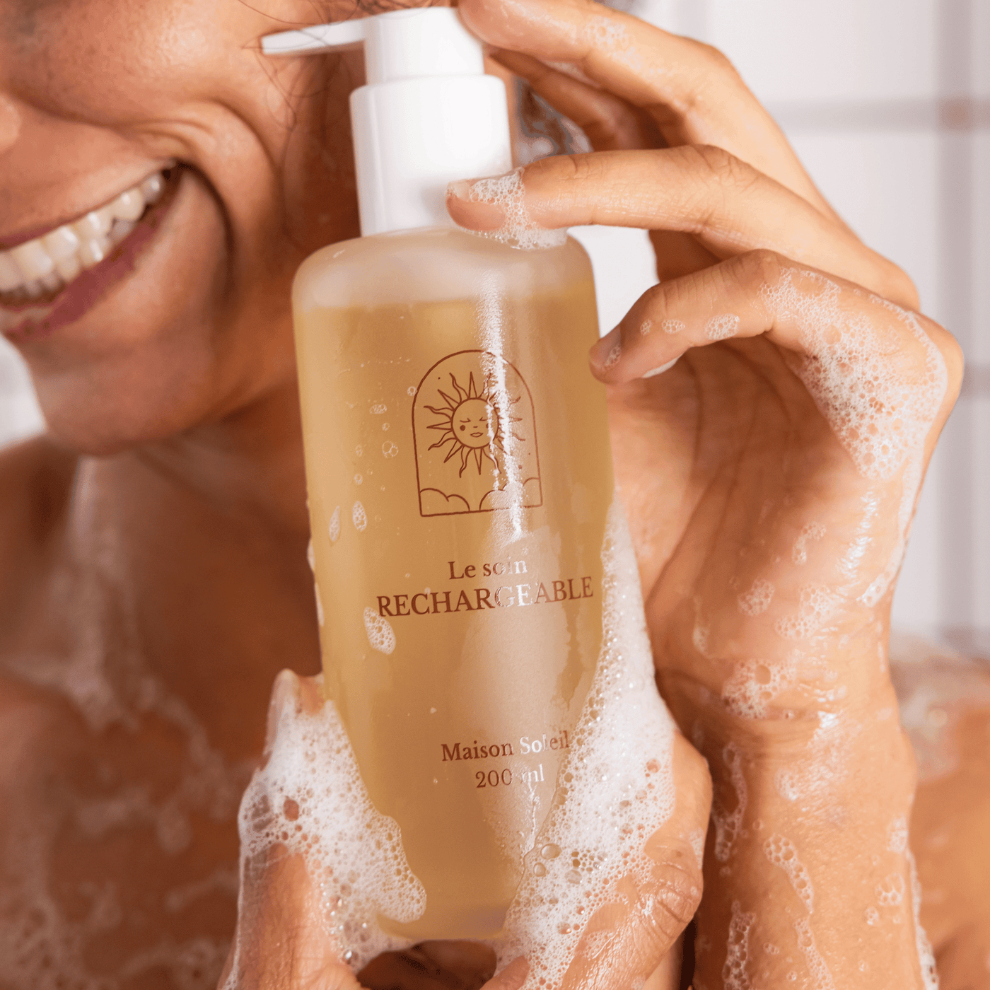 Shampoing BIO doux sans sulfates : Flacon en verre renforcé clair - Maison Soleil